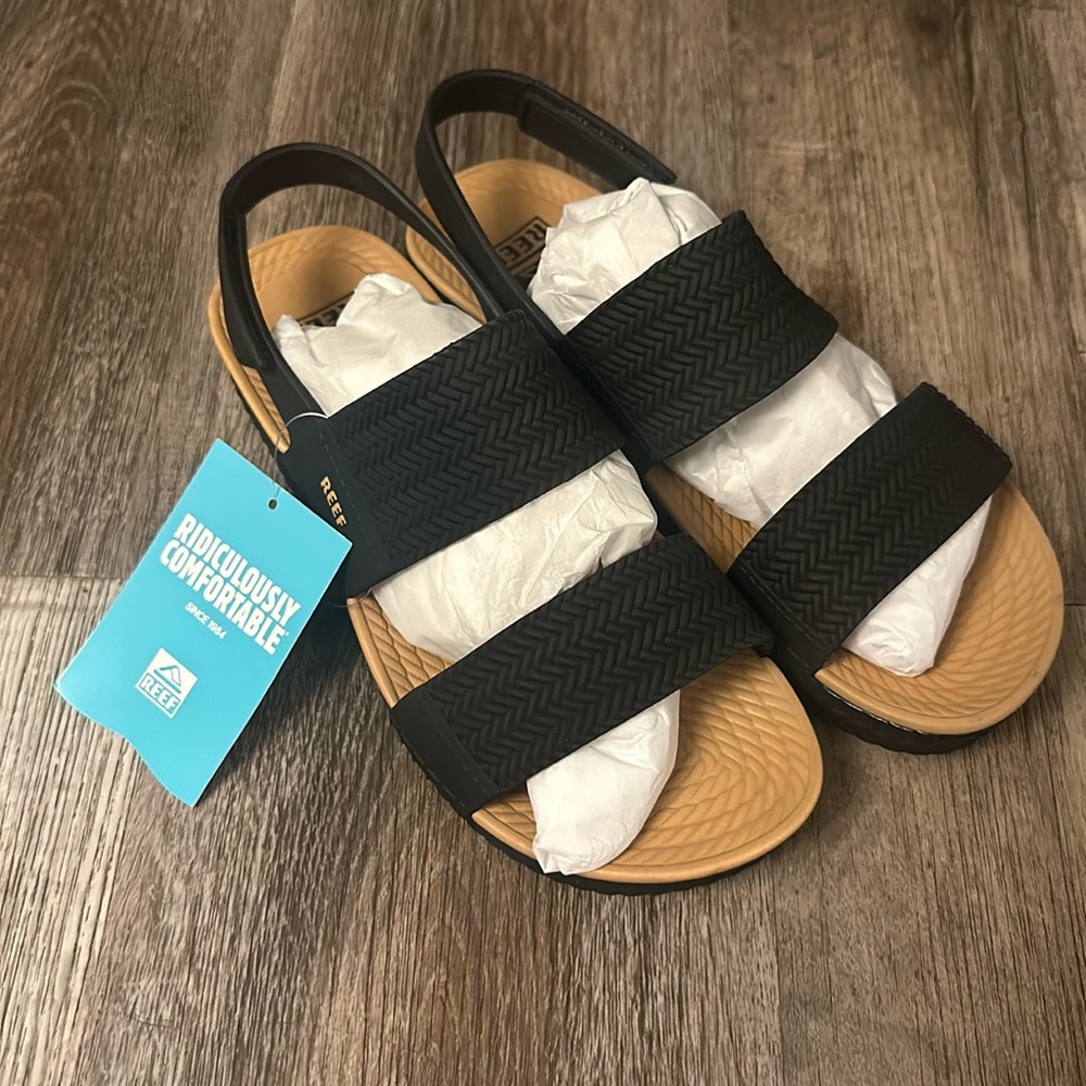 Reef Women's Water Vista Backstrap Sandal in Black & Tan Size US 8/ EU 38.5